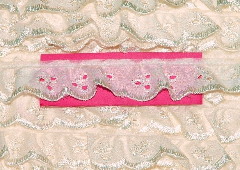 25mm Frilled Broderie Anglais